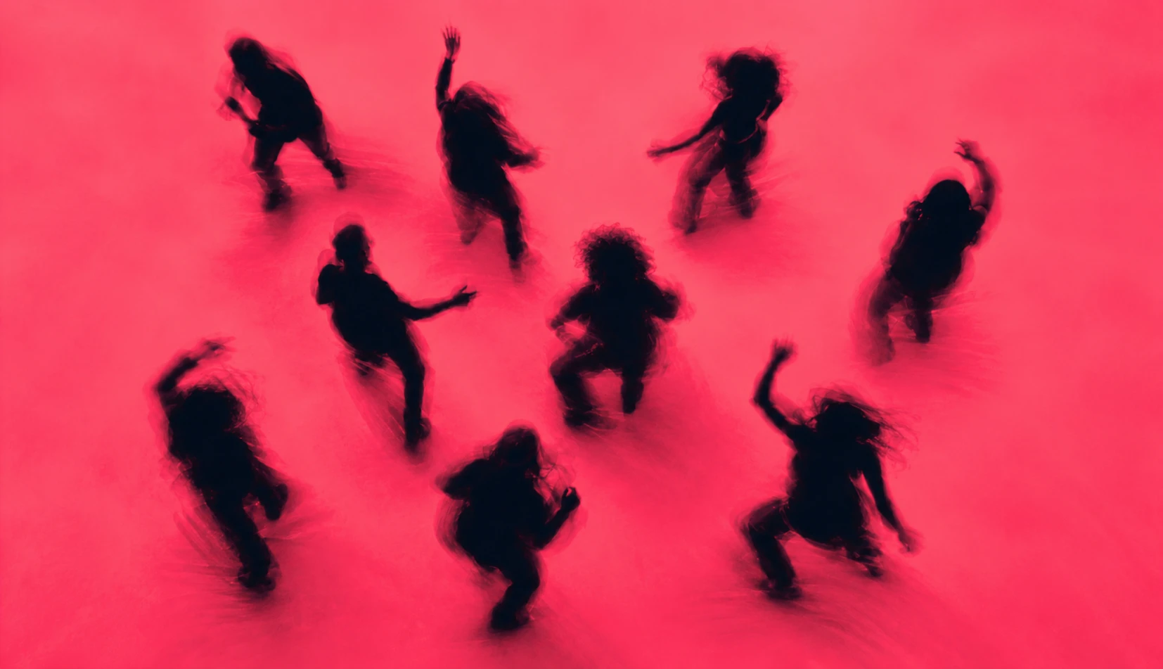Pista de dança vista de cima, silhuetas em movimento sobre um fundo rosa